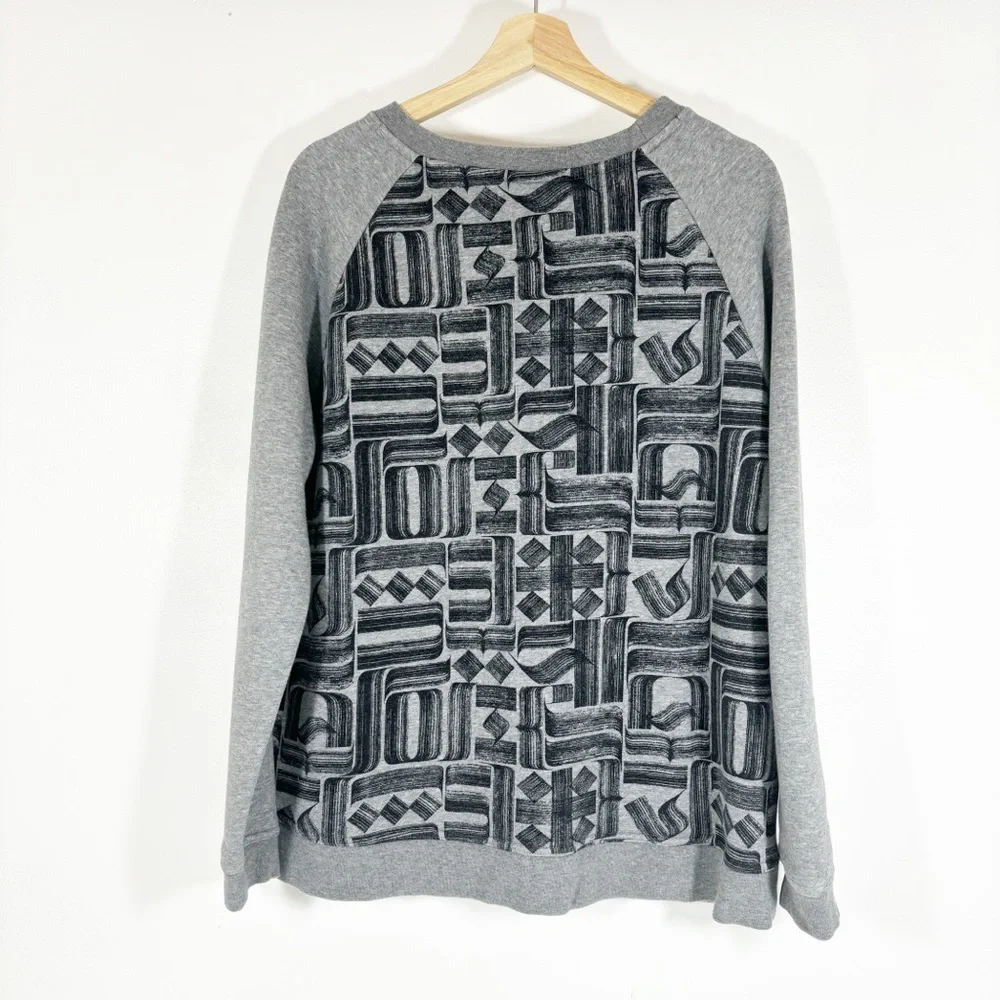 Nike Graphic Logo Sweatshirt Print Back Crew Neck Pullover Gray Sz L